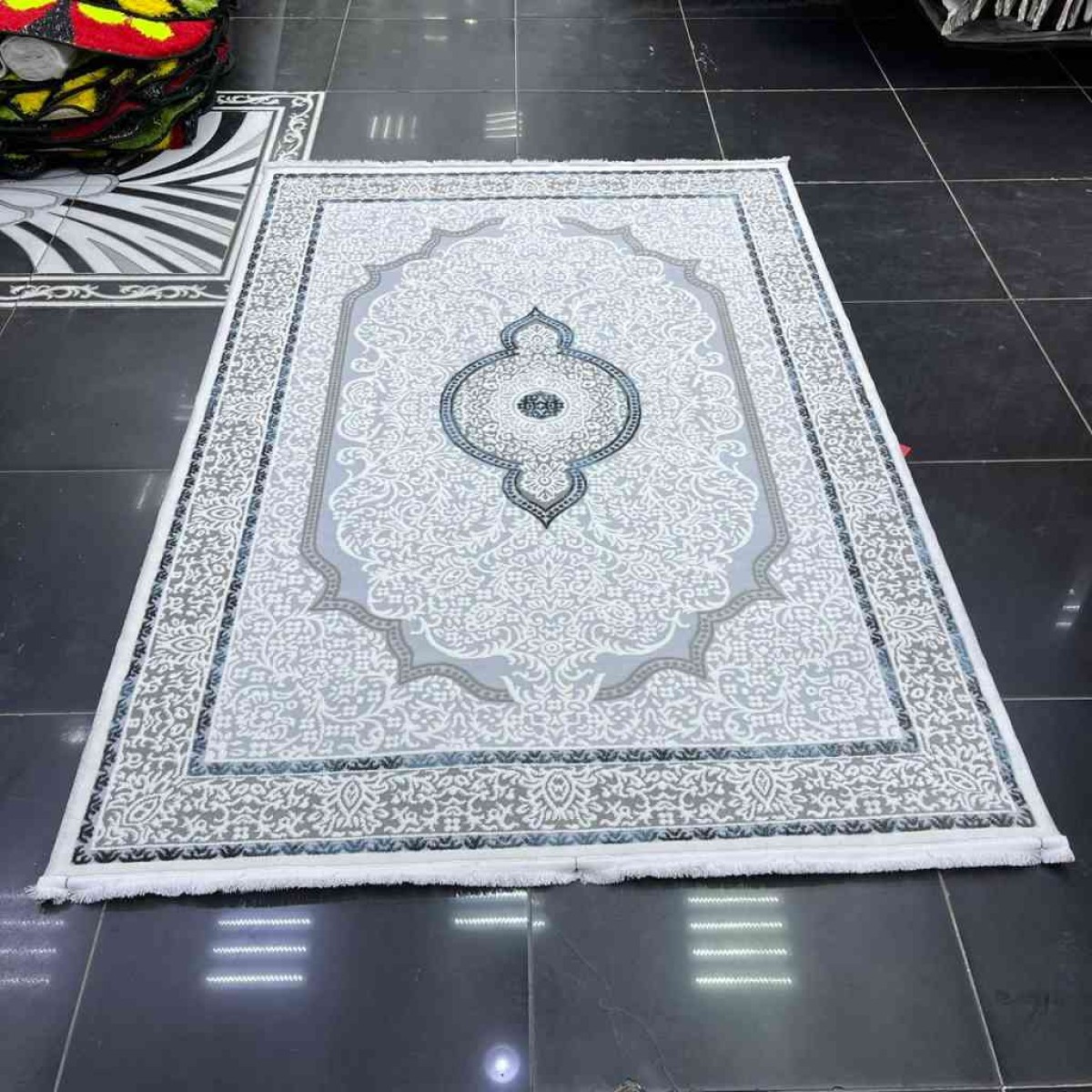 سجاد فكتوريا تركي 9196 لون سماوي مقاس 400*300 سجاد فكتوريا تركي 9196 لون سماوي مقاس 400*300