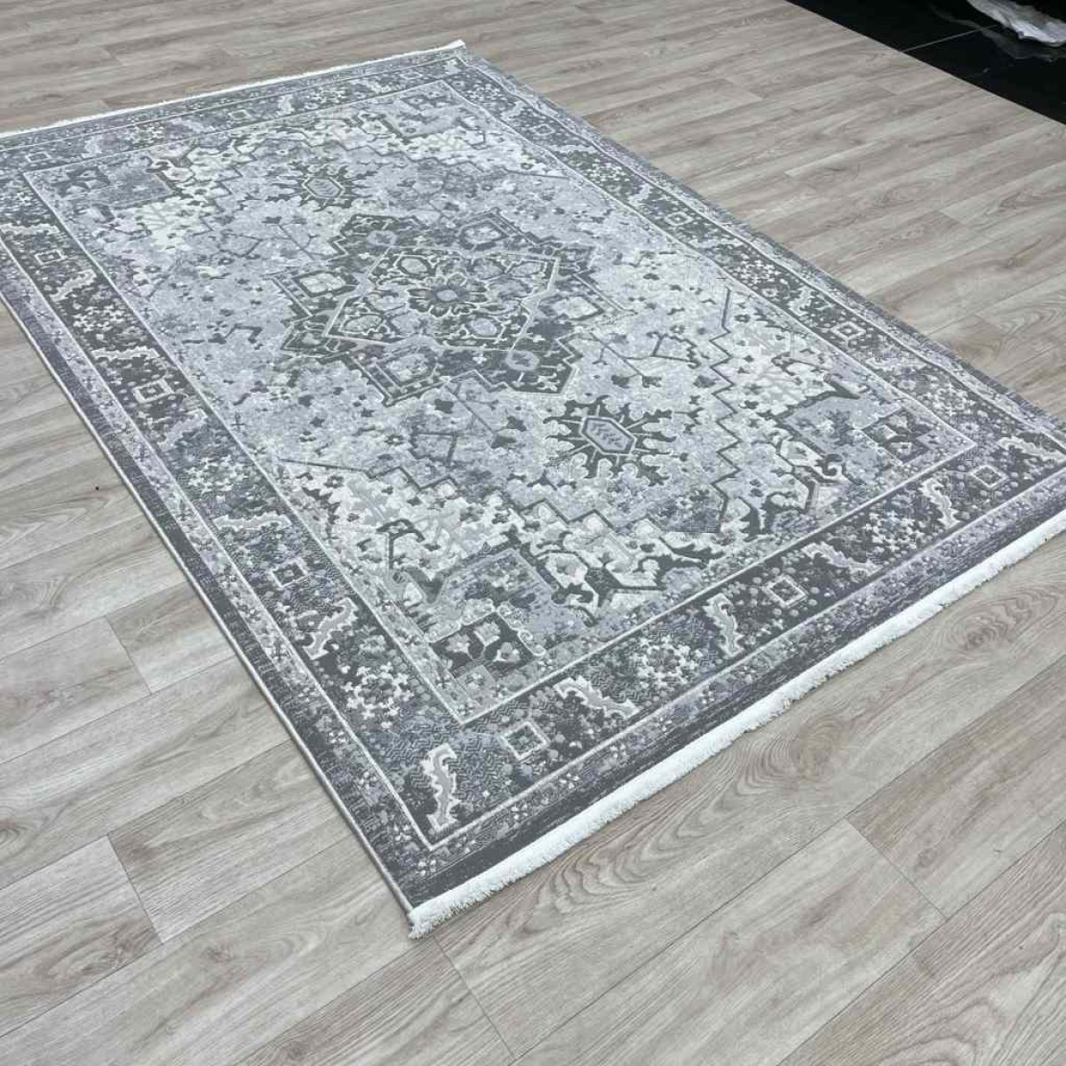 سجاد اناقة تركي H029CD رصاصي بيج مقاس 80*150 سجاد اناقة تركي H029CD رصاصي بيج مقاس 80*150