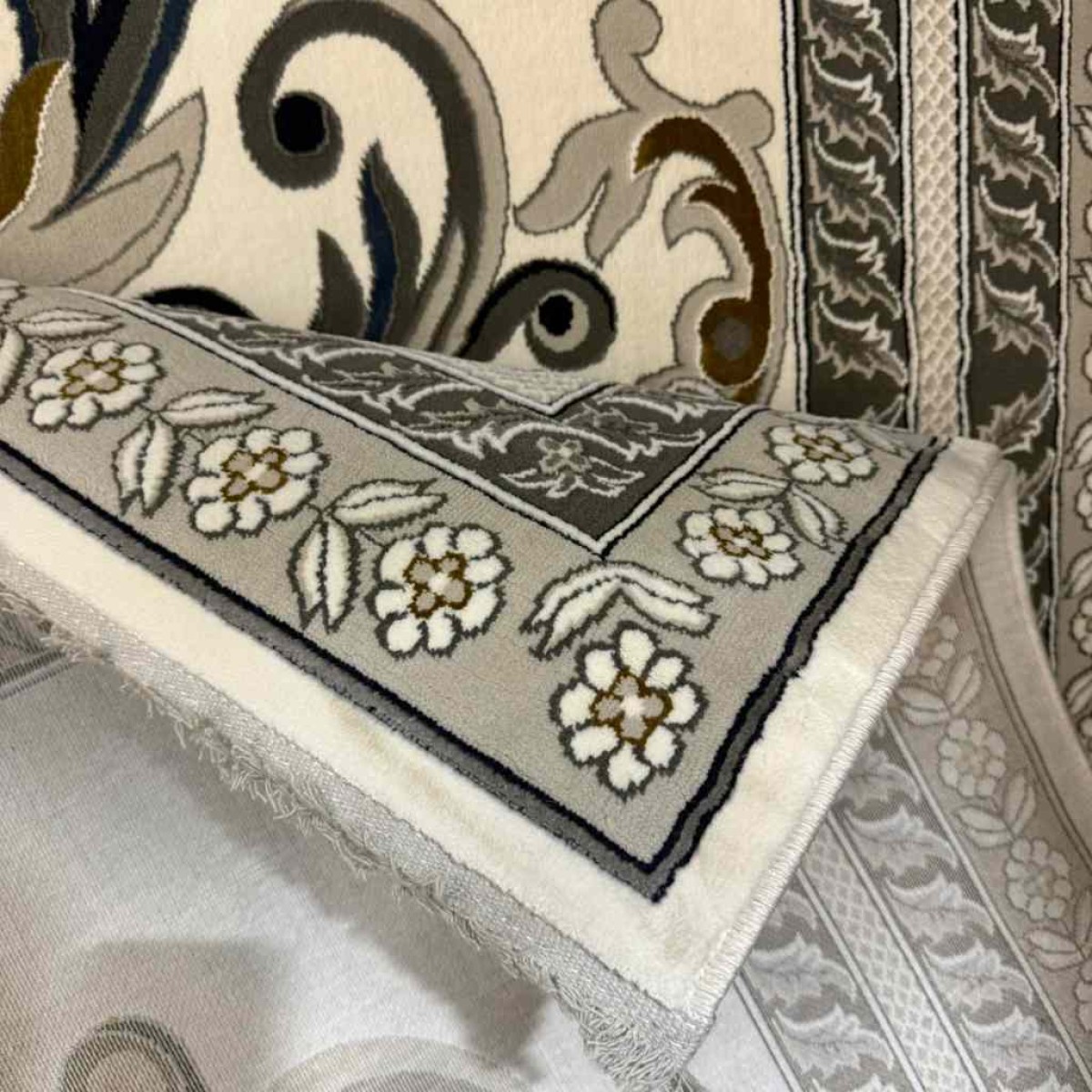 سجاد تركي تاج 8 38318A كريم مقاس 400*500
