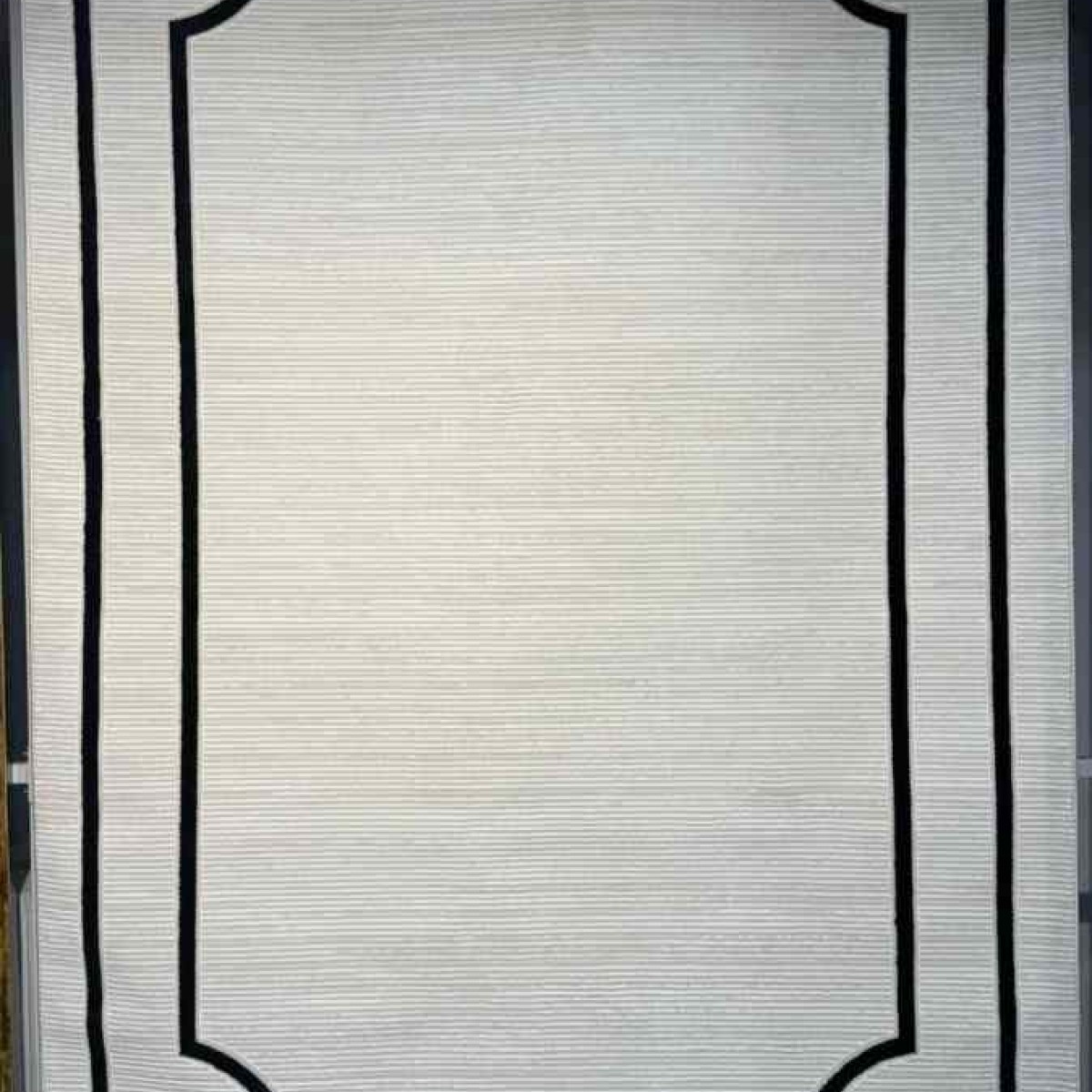 سجاد تركي اطار برواز الزمرد 8553 كريم اسود مقاس 200*300