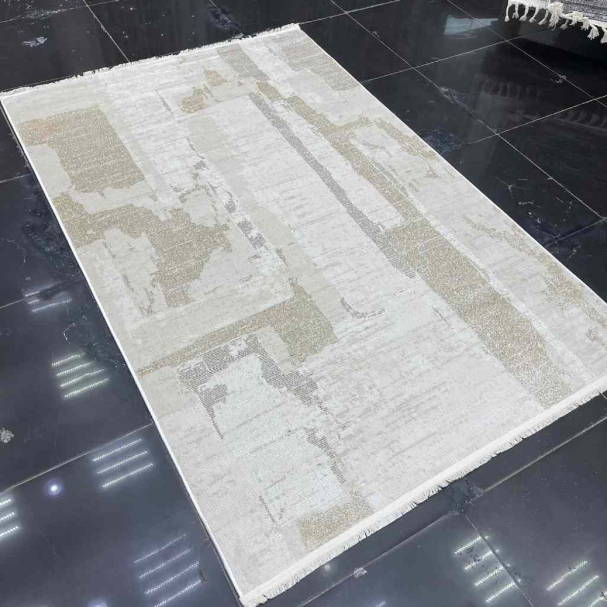 سجاد بيرل تركي 28627A بيج كريم مقاس 100*300 سجاد بيرل تركي 28627A بيج كريم مقاس 100*300