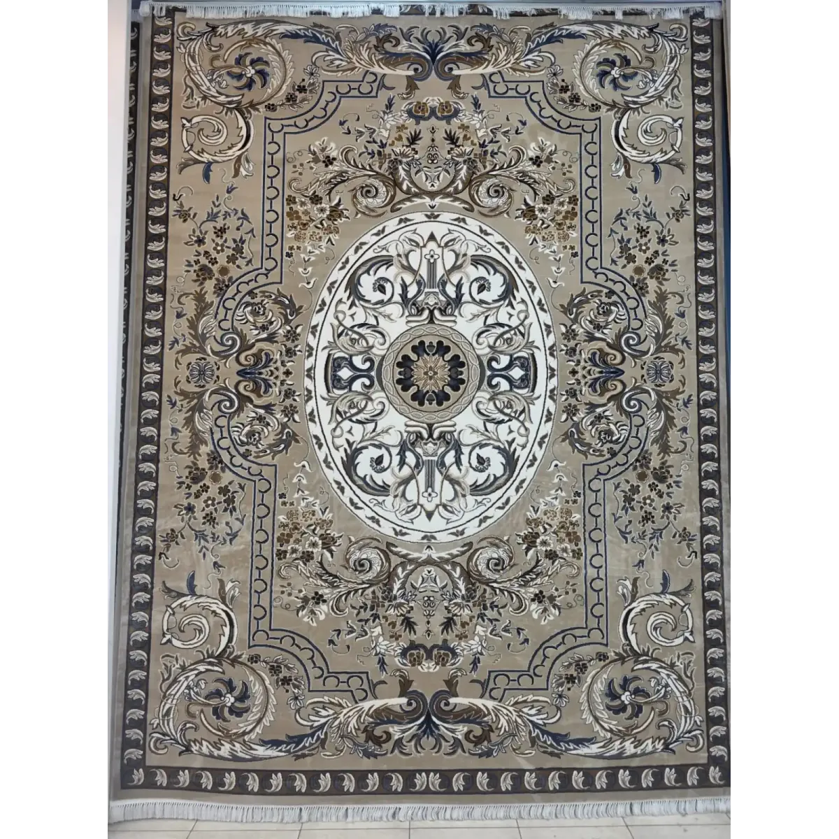 سجاد تركي شيراز A706C كلاسيك سميك ناعم بيج مقاس 400*400