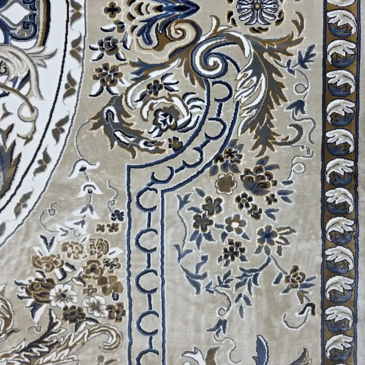 سجاد تركي شيراز A706C كلاسيك سميك ناعم بيج مقاس 400*400