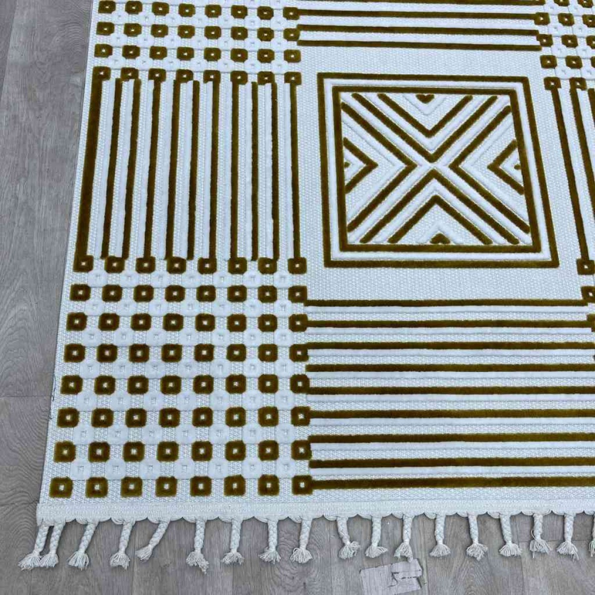سجاد تركي خيش علا حرير جوليان 05041A ذهبي مقاس 250*350