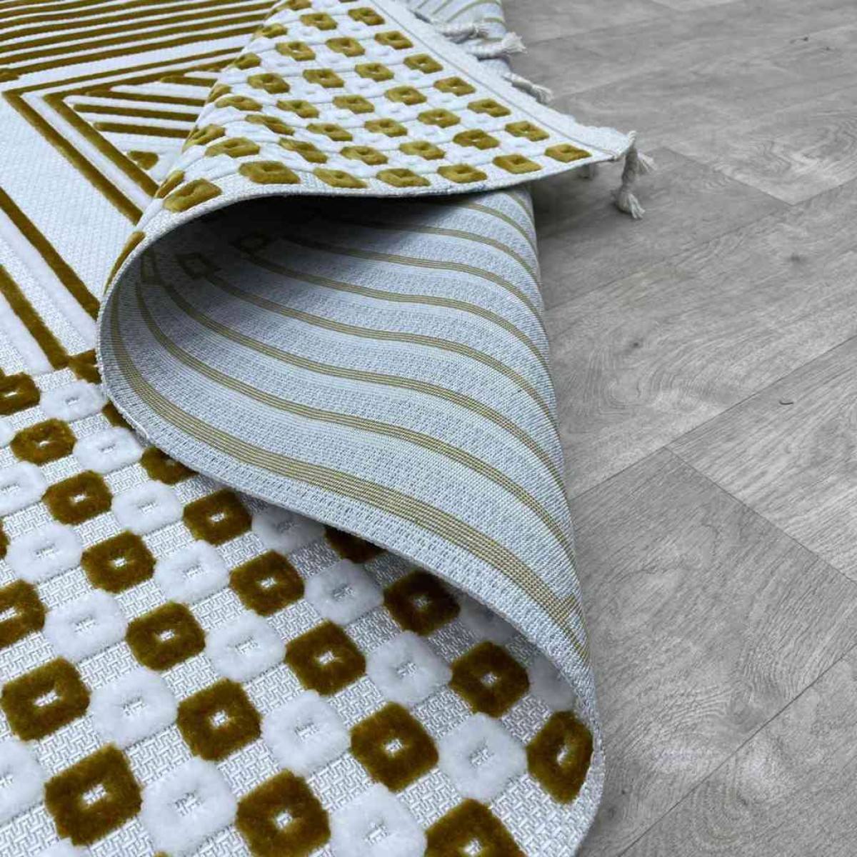 سجاد تركي خيش علا حرير جوليان 05041A ذهبي مقاس 250*350
