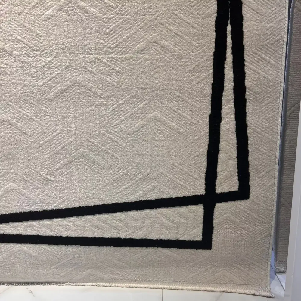 سجاد تركي اطار برواز فريم F602A كريم اسود مقاس 80*150