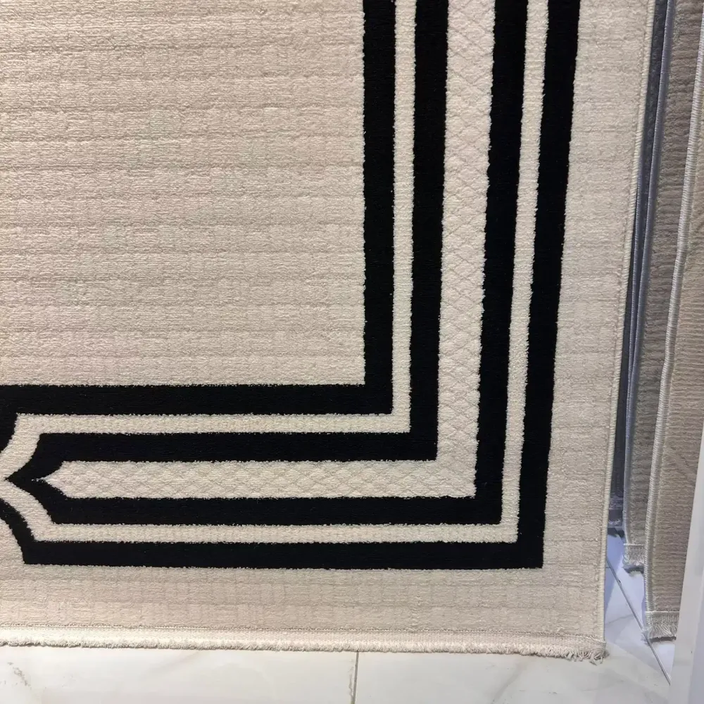 سجاد تركي اطار برواز فريم F604A كريم اسود مقاس 80*150