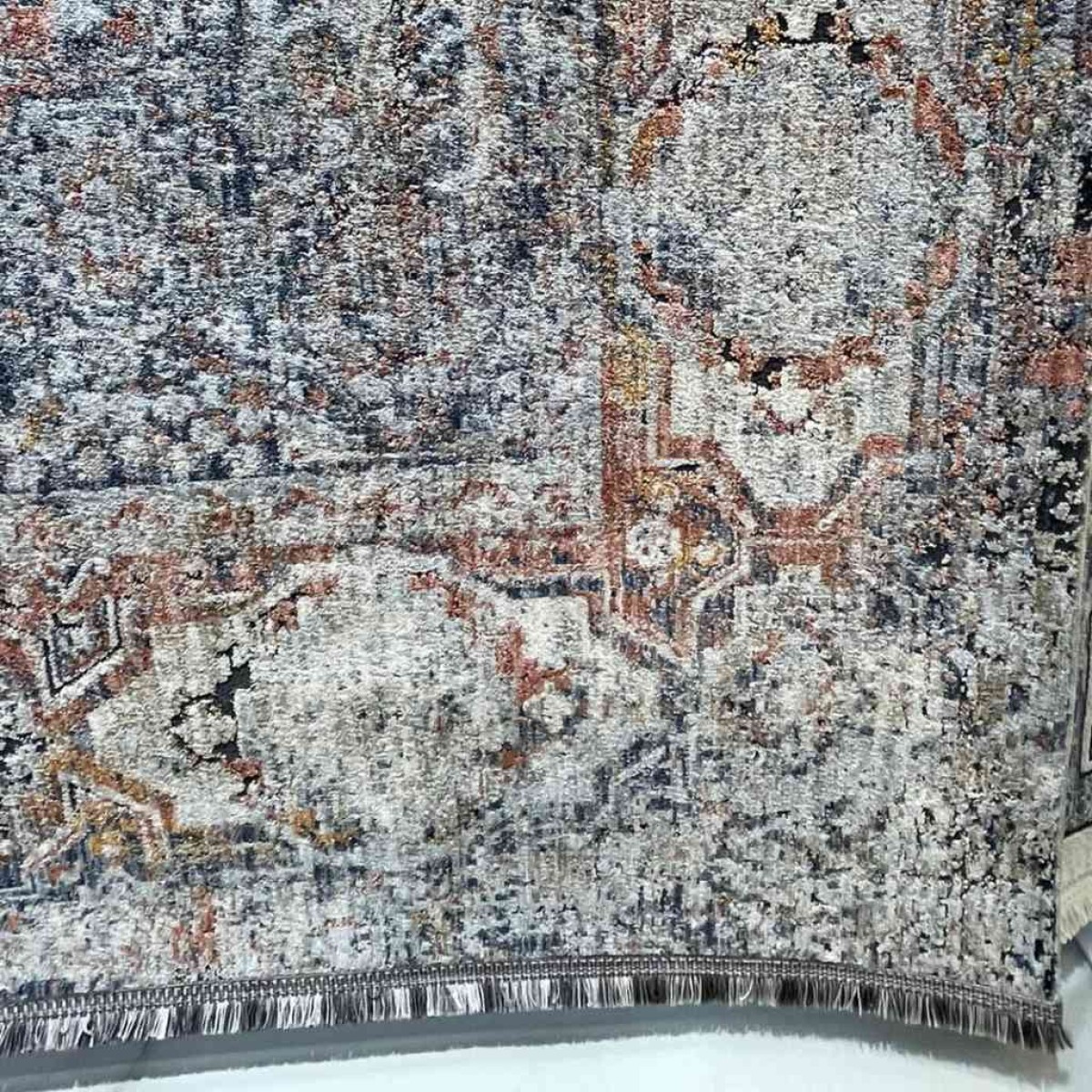 سجاد تركي هانوفر B595B رصاصي فاتح مولتي روز مقاس 200*300
