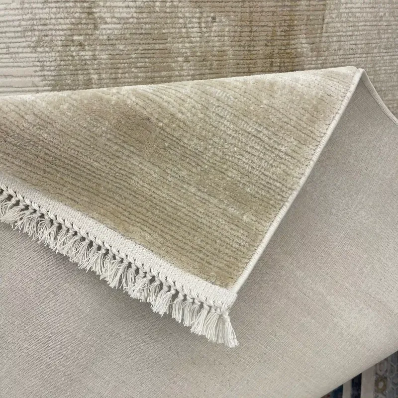 سجاد تركي مودرن لافيش 37842A كريم ذهبي مقاس 50*80