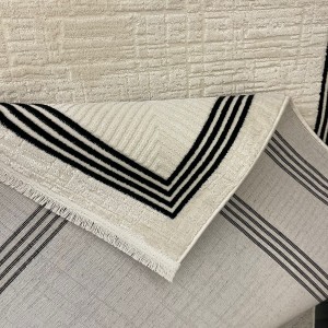 سجاد تركي اطار برواز فيكتوريا 41603A كريم اسود مقاس 150*220