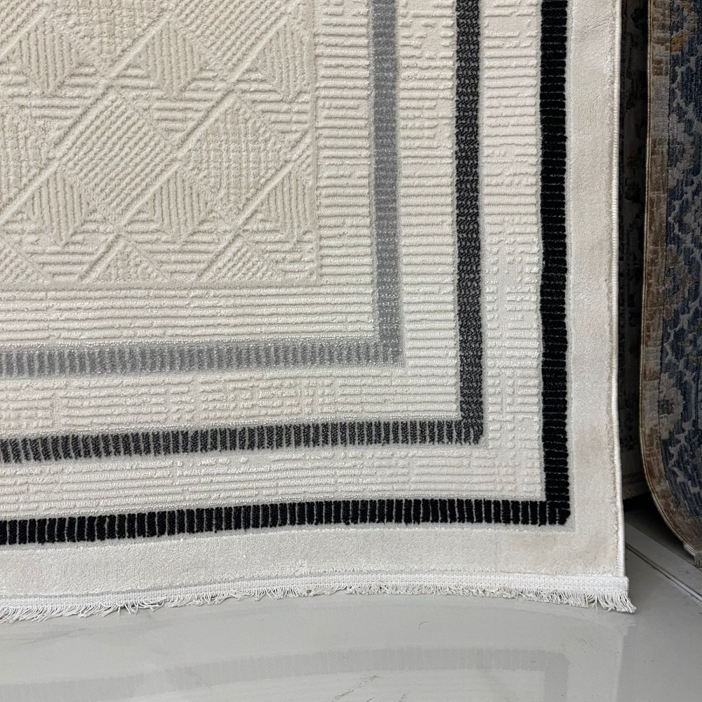 سجاد تركي اطار برواز فيكتوريا 38247A كريم اسود مقاس 200*300