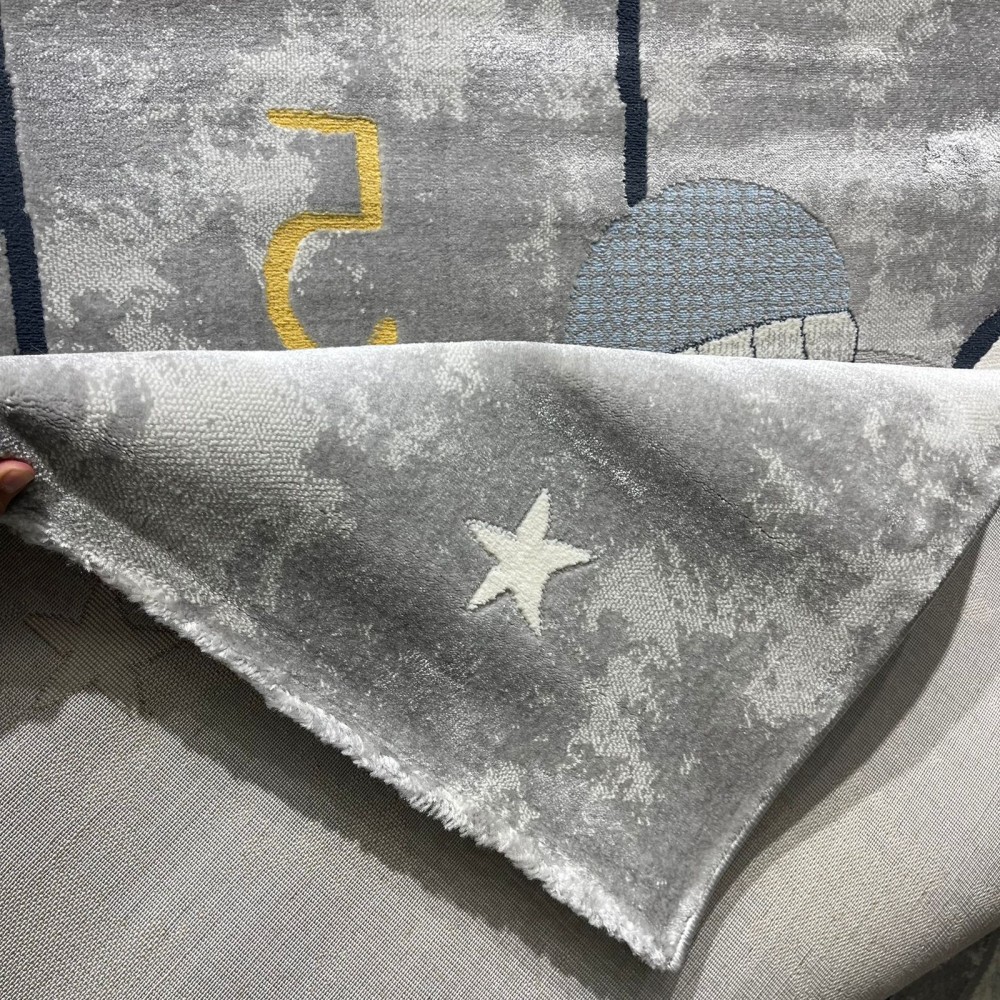 سجاد تركي اطفال كيدز 40684A اللون ابيض رصاصي فاتح مقاس 150*220