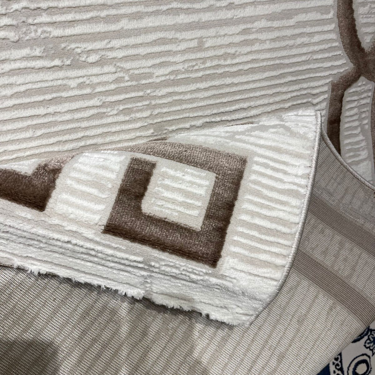 سجاد تركي اطار برواز 9224A بني مقاس 250*350