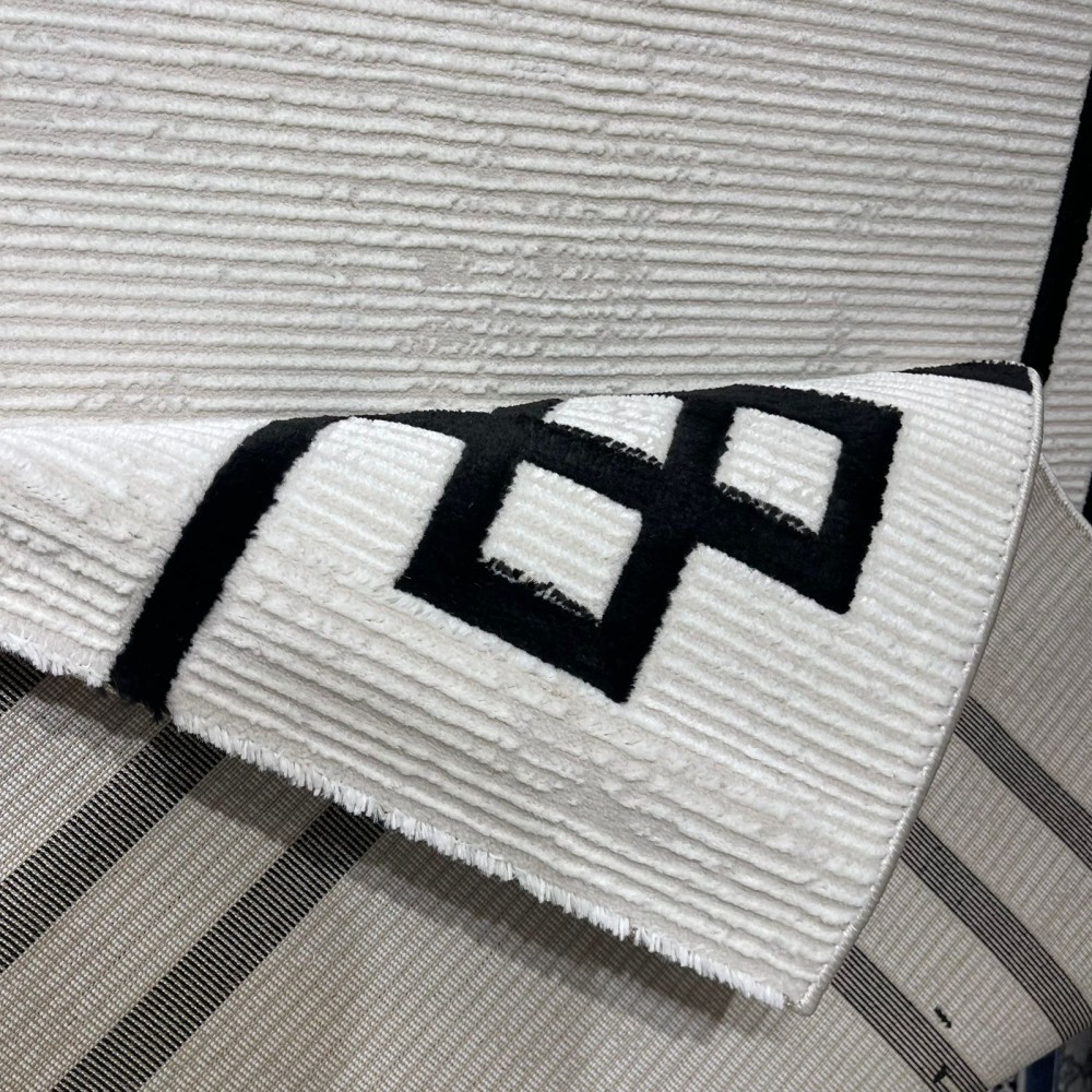 Turkish rug barwaz frame 9134A black size 300*400 Turkish rug barwaz frame 9134A black size 300*400