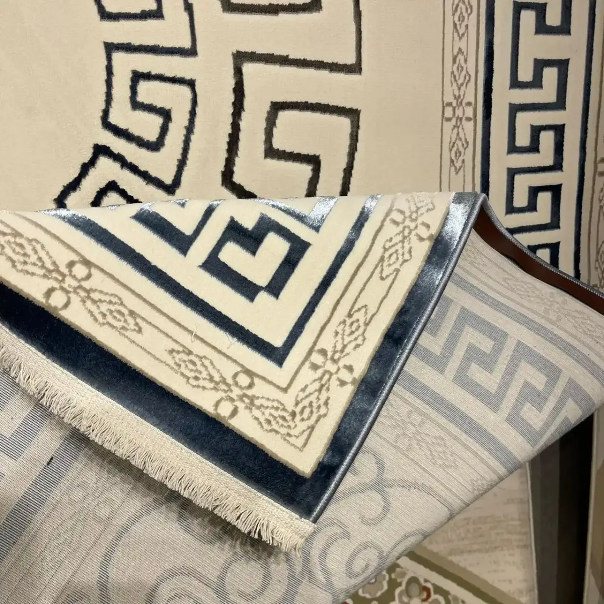 سجاد تركي هيلتون 9668A سماوي مقاس  100*300