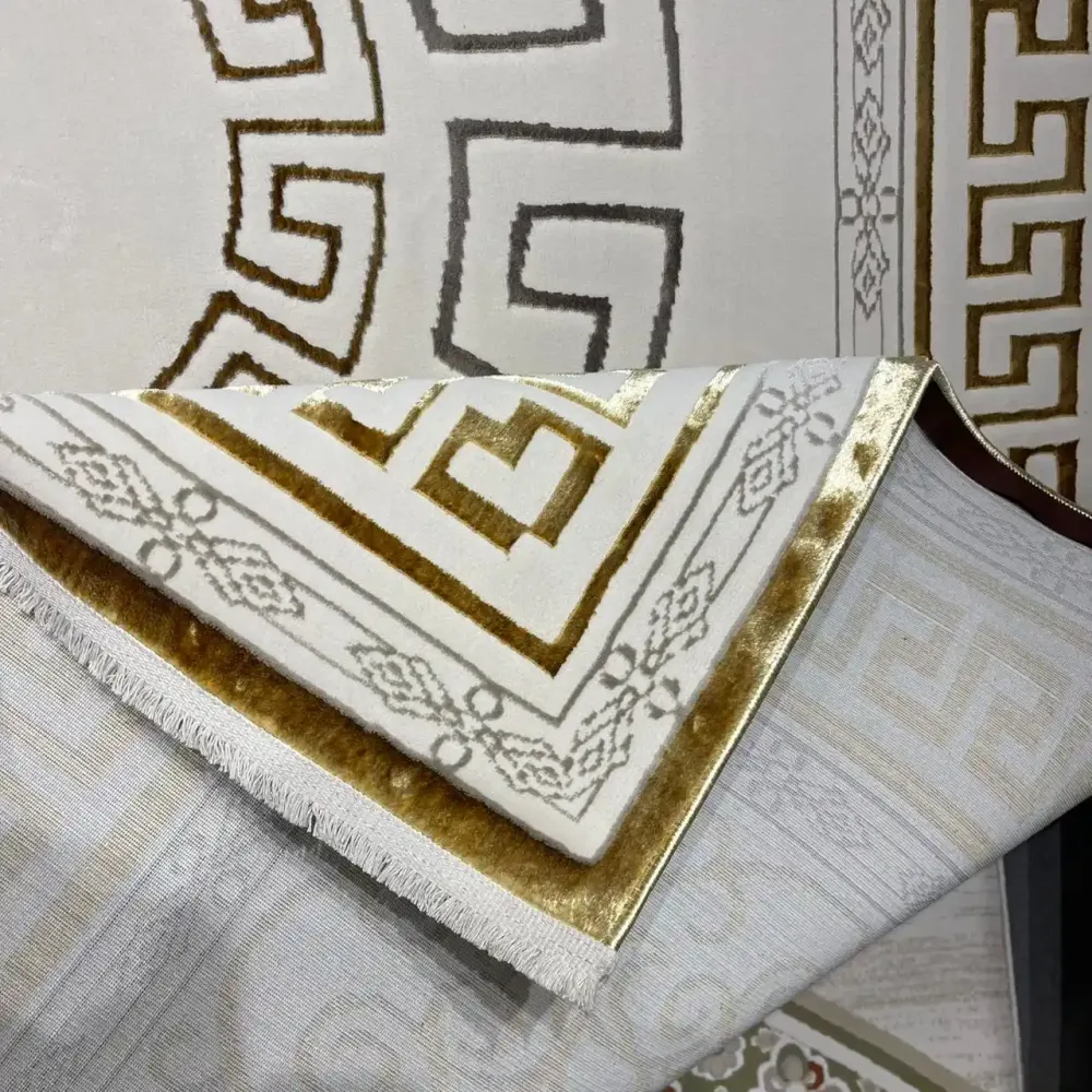 سجاد تركي هيلتون 9668A ذهبي مقاس 50*80