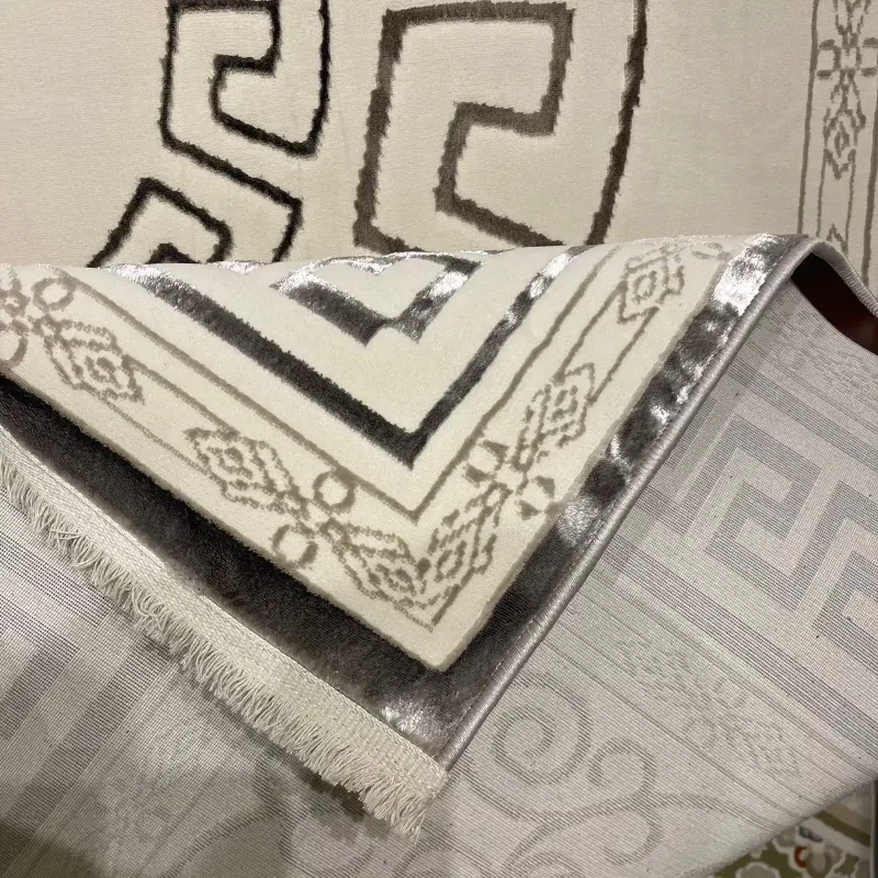 سجاد تركي هيلتون 9668A رصاصي مقاس 50*80
