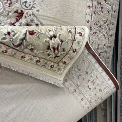 سجاد اصفهان تركي كلاسيك E506B كريم مقاس 50*80