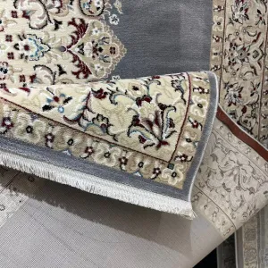 سجاد اصفهان تركي كلاسيك E506B رصاصي مقاس 50*80