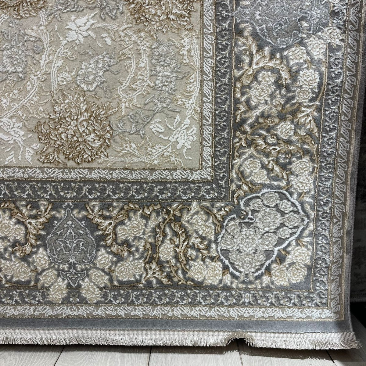 سجاد ميرال تركي كلاسيك EO15A كريم رصاصي غامق مقاس 200*300